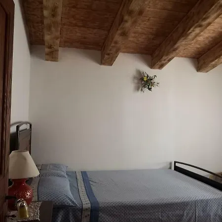 La Casa Ecchjia. La Casa Vecchia. דירה